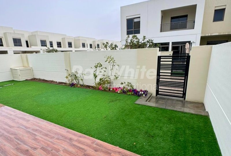 Corner Unit| Brand New | Landscaped Garden |Unfunished| Noor Townhouses Town Square Dubai