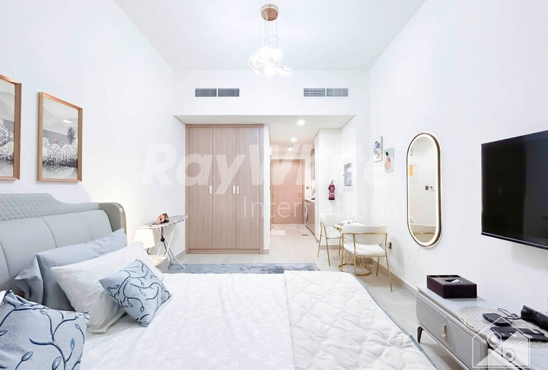 Modern Studio | Fully Furnished | Spacious Layout Azizi Riviera 25 Meydan Dubai