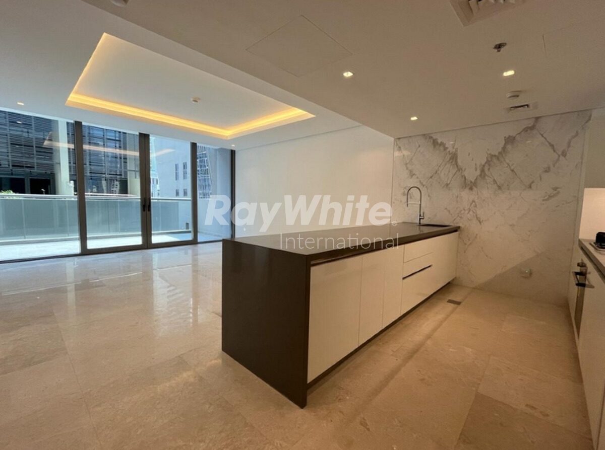 Under OP |Spacious | Spacious | High End Finishing The Sterling East Business Bay Dubai